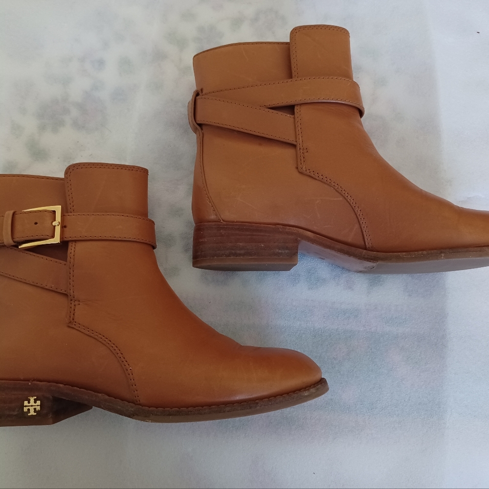 Tory Burch Women Brooke Ankle Booties tan calf leather size 6 preowned